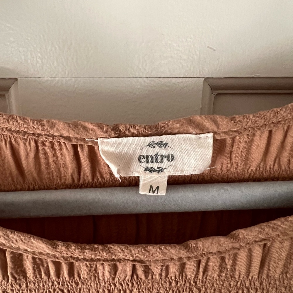 Entro Tan Flowy Ruffled Top - Picture 3 of 4